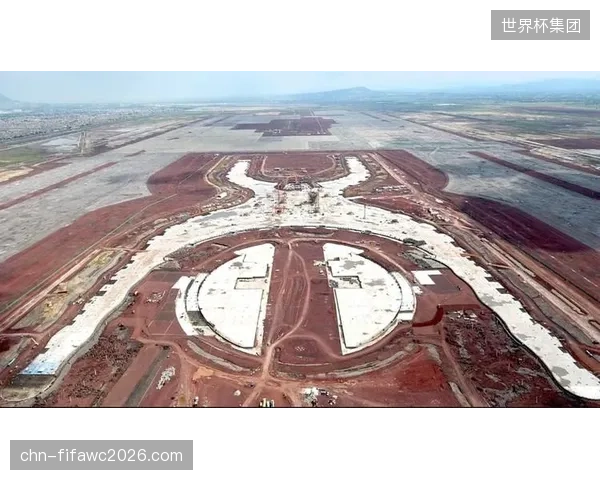福斯特的空战优势将直接挑战墨西哥队平均身高偏矮的后防线。